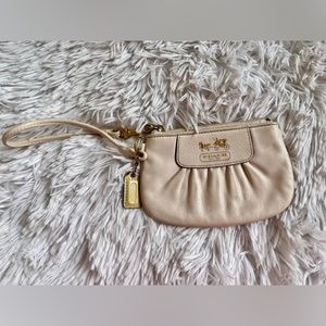 Coach Madison Cream Leather Wristlet Gold Pleated Off White Wallet Mini Purse
